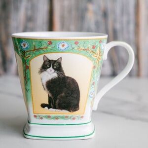 Vintage pristine Sutherland fine bone china Cat cup, S by Kelly Woolacott
